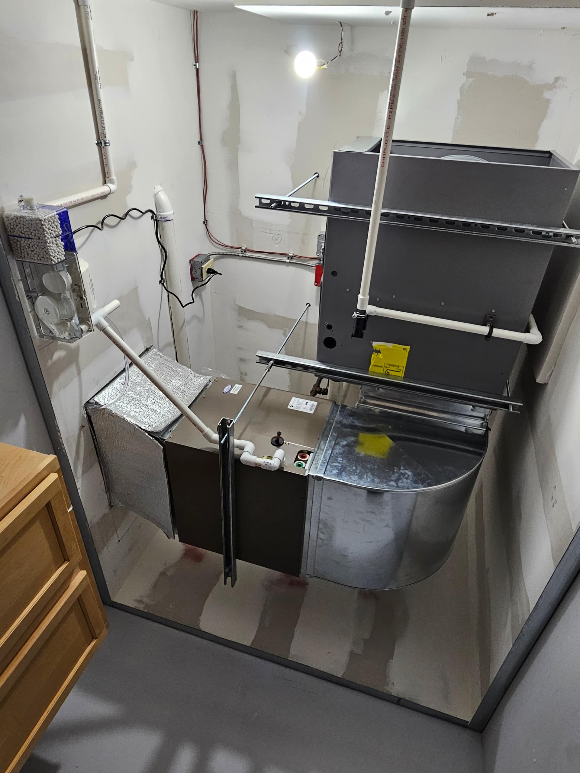 Furnace supply ductwork and plenum connections